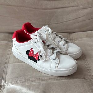 Girl’s Disney White and Red Minnie Mouse Sneakers Size 3